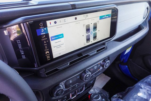 new 2026 Jeep Gladiator car, priced at $43,895