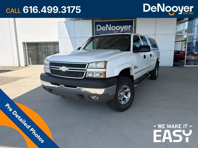 2005 Chevrolet Silverado 2500HD LT Crew Cab 4WD