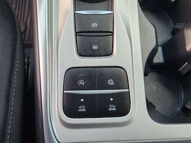 2024 Ford Explorer XLT Black at DeMontrond Auto Country