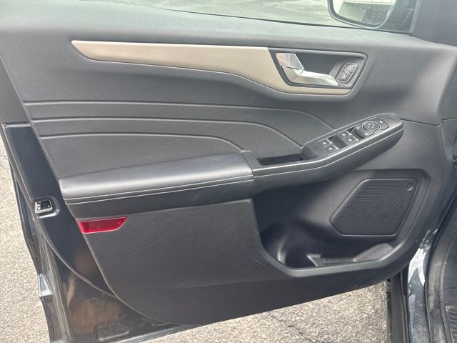 used 2022 Ford Escape car, priced at $21,999