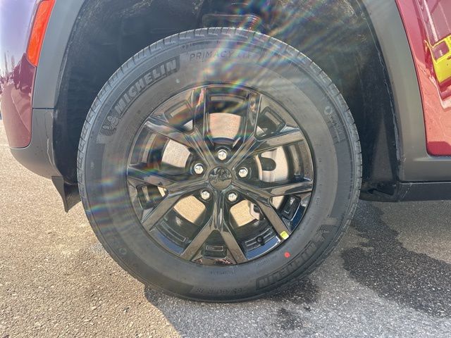 2026 Jeep Grand Cherokee L Laredo - Velvet Red Pearlcoat exterior view 8