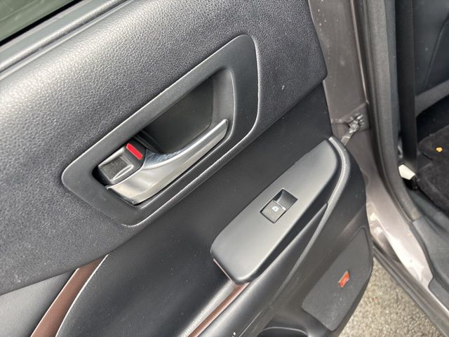 used 2015 Toyota Highlander car, priced at $15,999