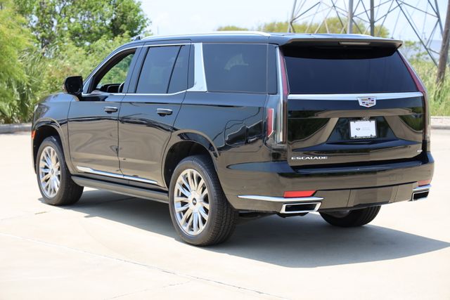 2021 Cadillac Escalade Premium Luxury Black at Tom Peacock Cadillac