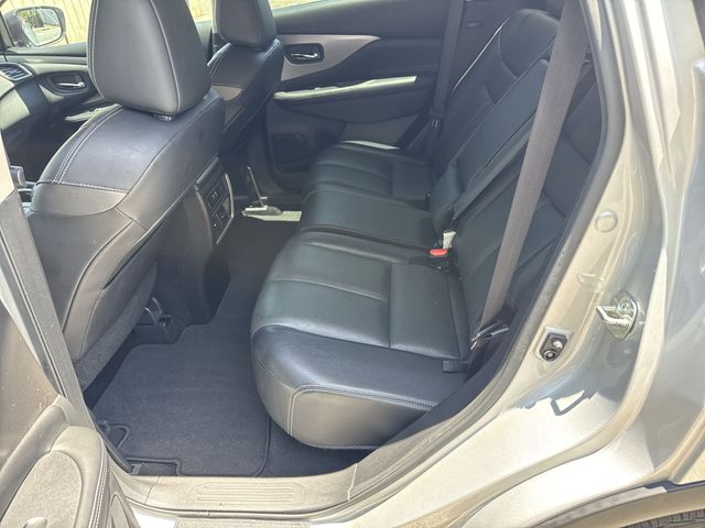 Used 2021 Silver Nissan SL image 15