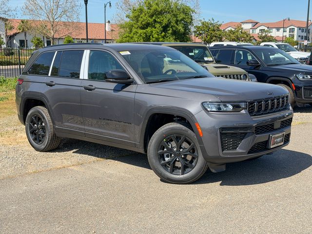 new 2026 Jeep Grand Cherokee car, priced at $37,525