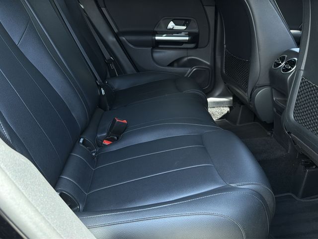 Used 2023  Mercedes-Benz GLA 250 image 37