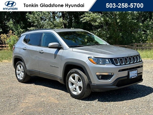 Billet Silver Metallic Clearcoat 2018 Jeep Compass SUV / Crossover Four-Wheel Drive 6-Speed Manual