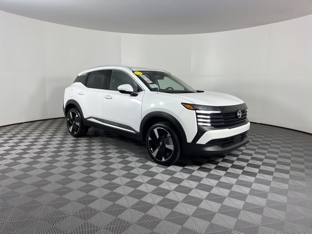 2025 Aspen White Tricoat Nissan Kicks SR FWD SUV