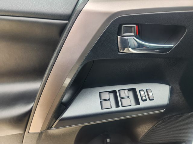 2018 Toyota RAV4 XLE White at Durrett Motor Company