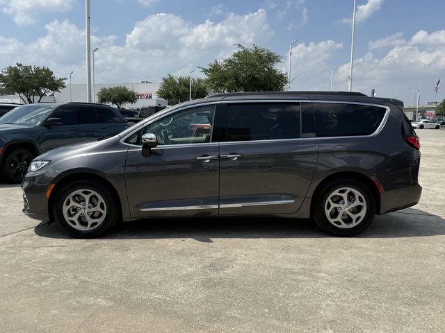 2023 Chrysler Pacifica Limited Gray at Durrett Motor Company