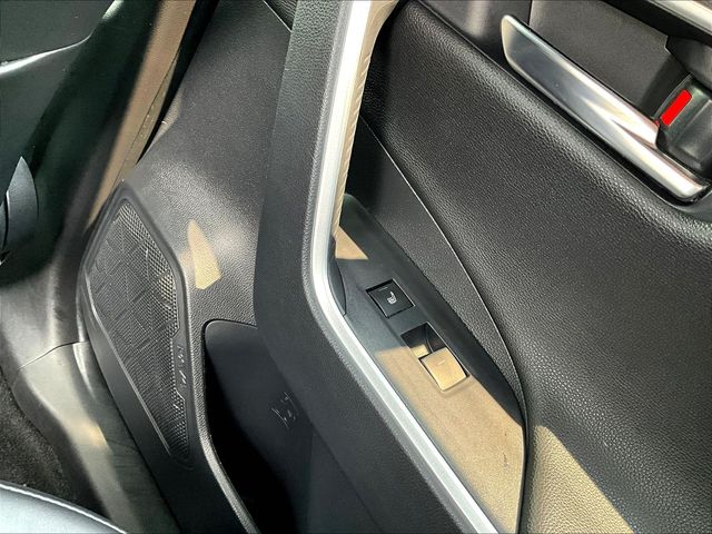 2023 Toyota RAV4 XSE - Photo 11