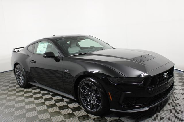 2025 Ford Mustang GT Fastback RWD