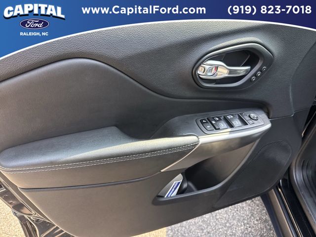 Used 2022 Black Jeep Limited image 20