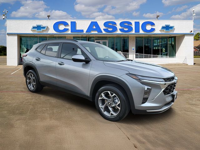 2025 Chevrolet Trax LT - 0
