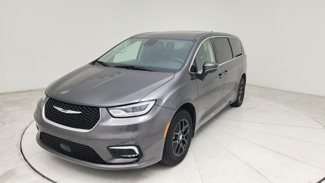 2023 Chrysler Pacifica Touring L - 0