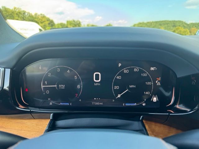 Used 2022 Black Jeep Series III image 34