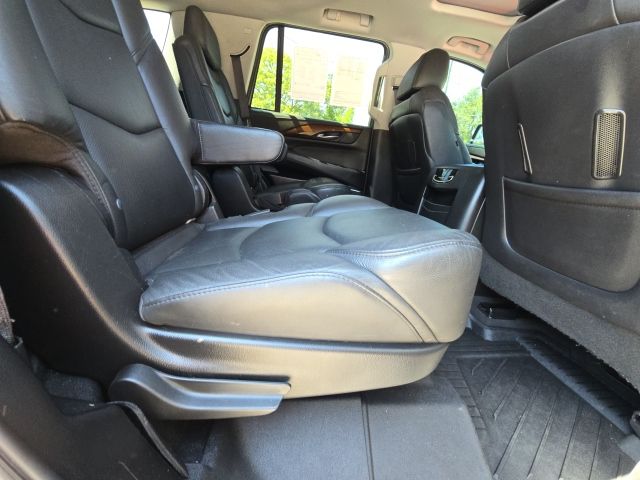 2019 Cadillac Escalade Luxury:44868B