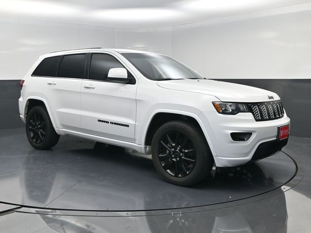 2020 Jeep Grand Cherokee Altitude White/off-white at River Oaks CDJR