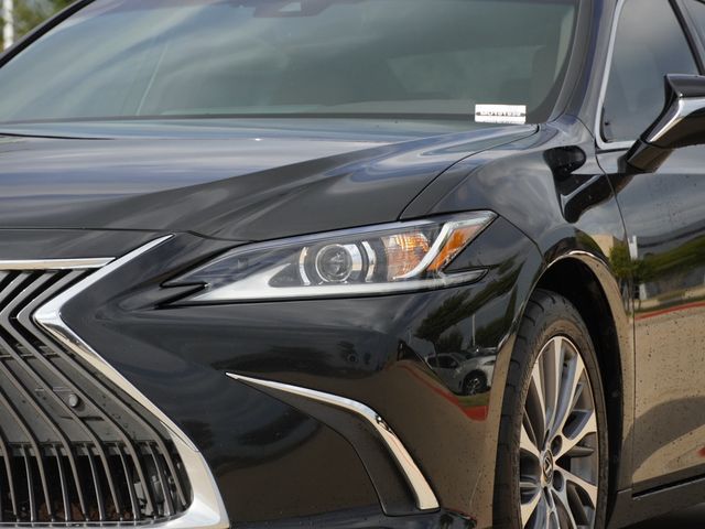 Used 2021 Lexus ES Sedan