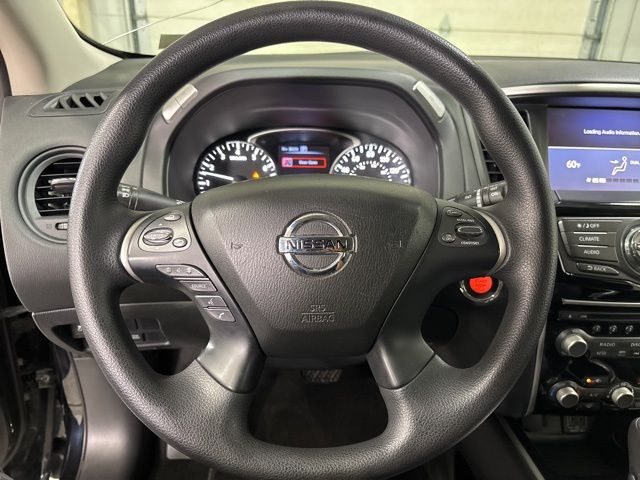 2018 Nissan Pathfinder S photo
