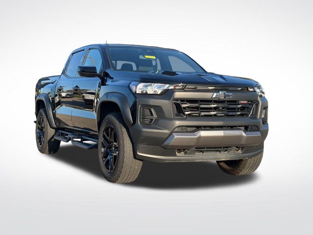 Black 2024 Chevrolet Colorado Pickup Truck Four-Wheel Drive 8-Speed Automatic