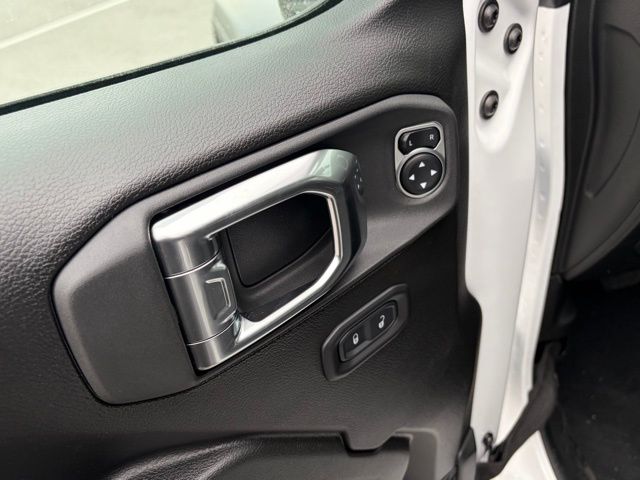 new 2026 Jeep Wrangler car, priced at $40,122