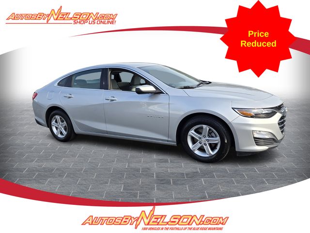 Silver Ice Metallic 2022 Chevrolet Malibu Sedan Front-Wheel Drive Continuously Variable Transmission
