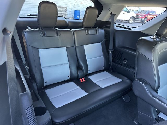 Used 2023 Black Ford XLT image 25