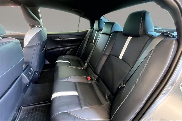 Used 2025 Toyota Camry SE 4D Sedan