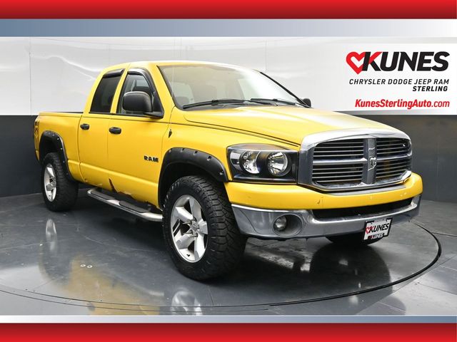 Detonator Yellow Clearcoat (Fleet) 2008 Dodge RAM 1500 Pickup Truck Four-Wheel Drive 5-Speed Automatic
