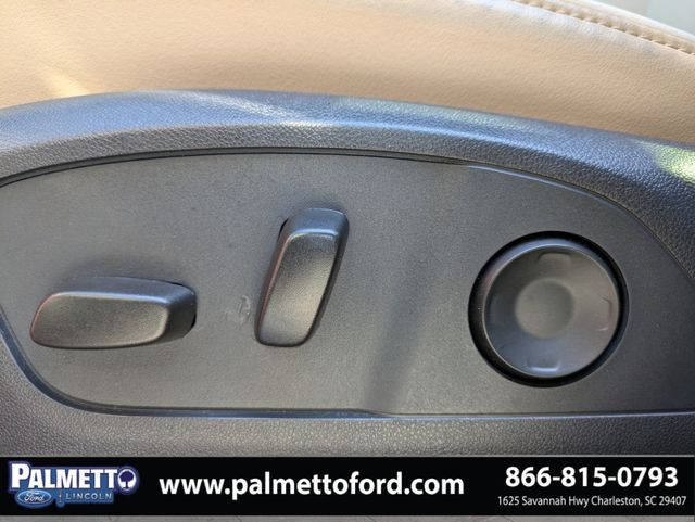 used 2025 Buick Enclave car, priced at $39,195