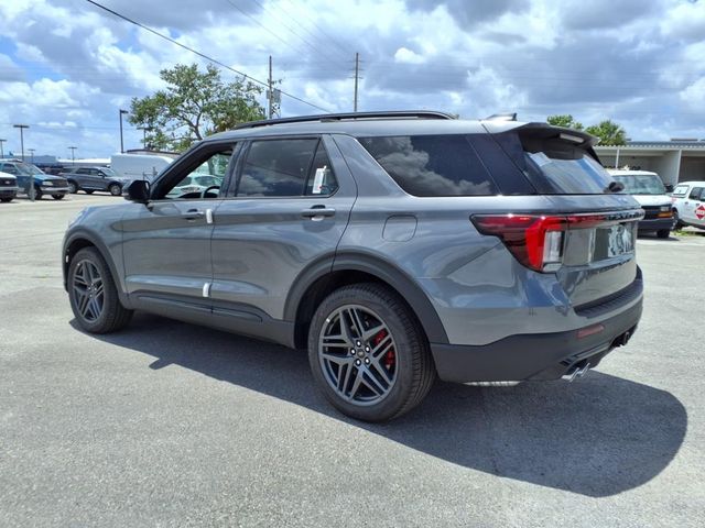 2025 Ford Explorer ST photo