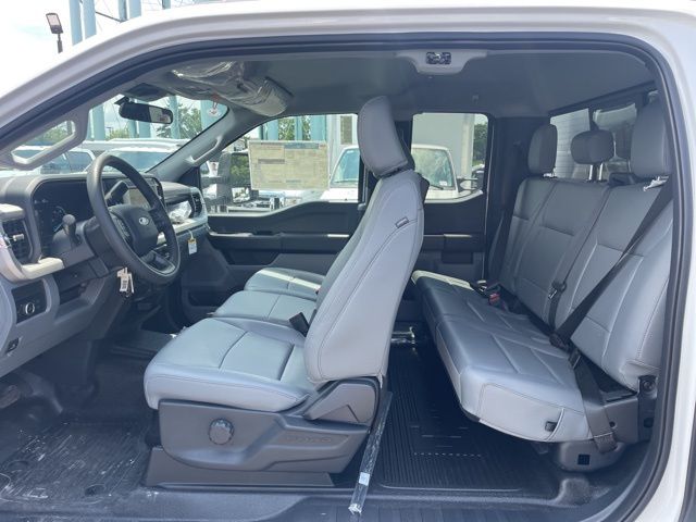 2025 Ford F-550 Super Duty 