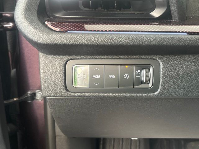 Used 2024 Chevrolet Traverse SUV