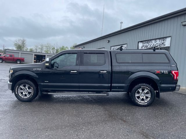 2015 Ford F-150 XLT - Tuxedo Black Metallic exterior view 4