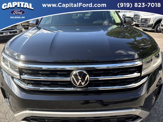Used 2023  Volkswagen 3.6L V6 SE w/Technology image 10