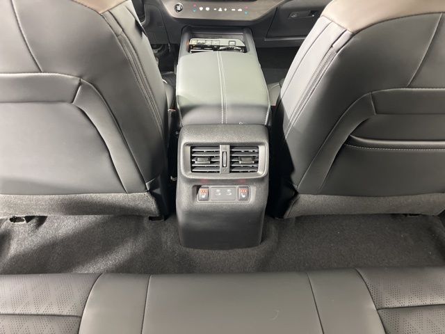 2025 Everest White Pearl Tricoat Nissan Murano Platinum AWD SUV