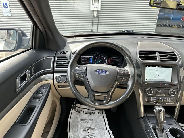 Used 2018 Gray Ford XLT image 13
