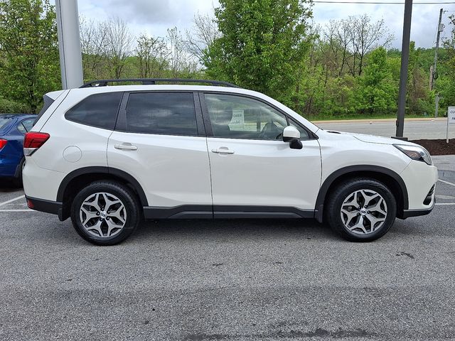 2023 Subaru Forester Premium White at South Hills Kia