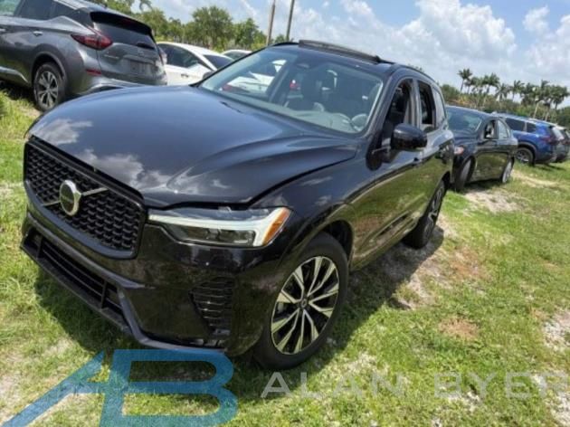 2024 Volvo XC60 B5 Core Dark Theme AWD