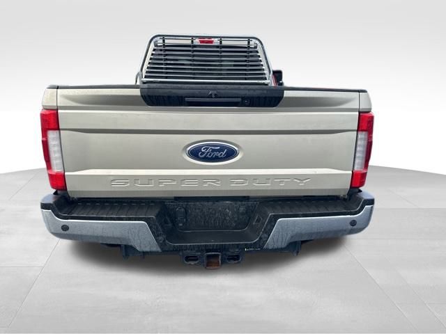2017 Ford F-350SD Lariat photo