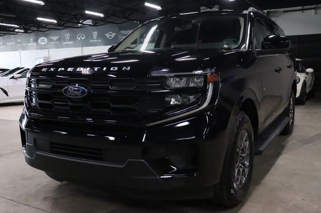 Black Metallic 2025 Ford Expedition Active RWD SUV / Crossover 4X2 Automatic