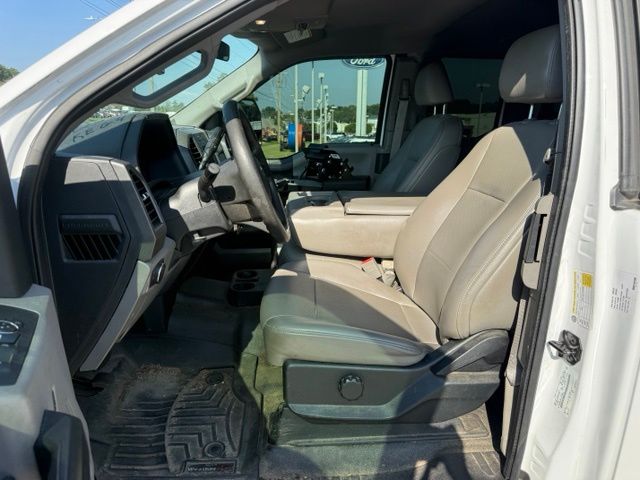 Used 2019 White Ford XL image 11