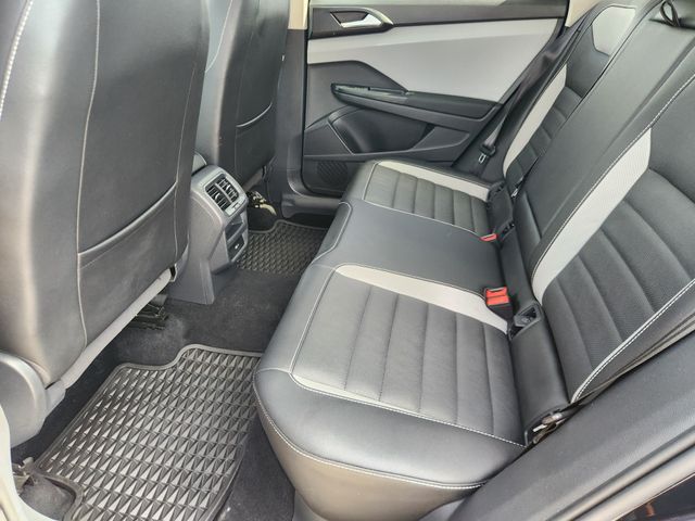2022 Volkswagen Taos 1.5T SEL  at DeMontrond Auto Country
