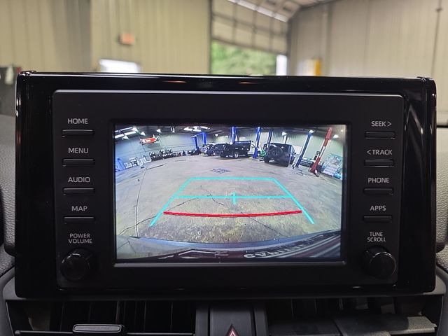 Used 2019 Silver Toyota XLE image 23