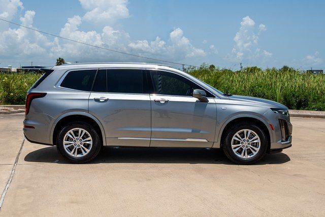 2025 Cadillac XT6 Luxury - 3