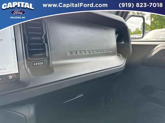 Used 2025 Blue Ford Badlands image 30