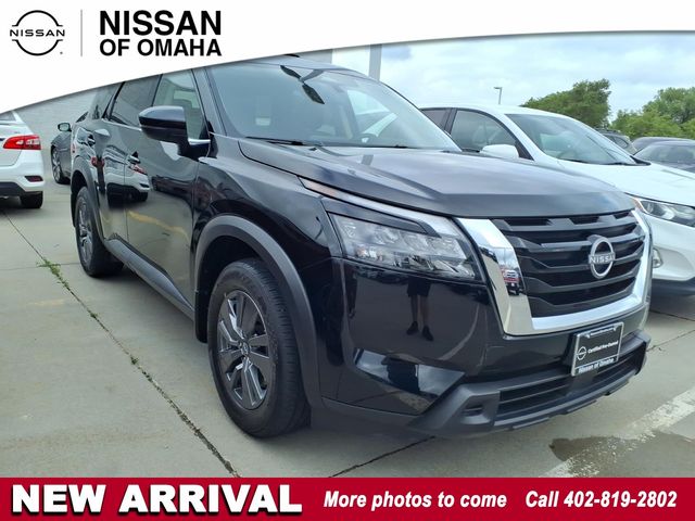 Super Black 2025 Nissan Pathfinder SV 4WD SUV / Crossover All-Wheel Drive 9-Speed Automatic