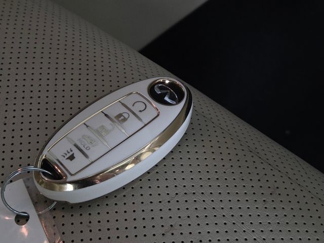 2018 Infiniti QX80 Base photo 24