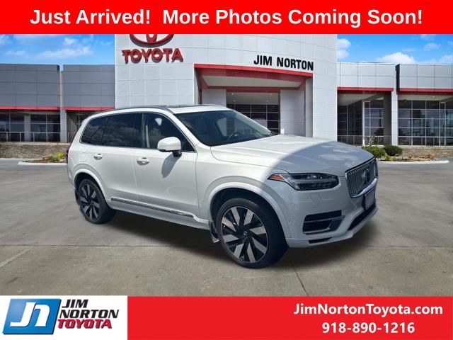 2023 Volvo XC90 T8 Recharge Ultimate Bright Theme 4WD's photo
